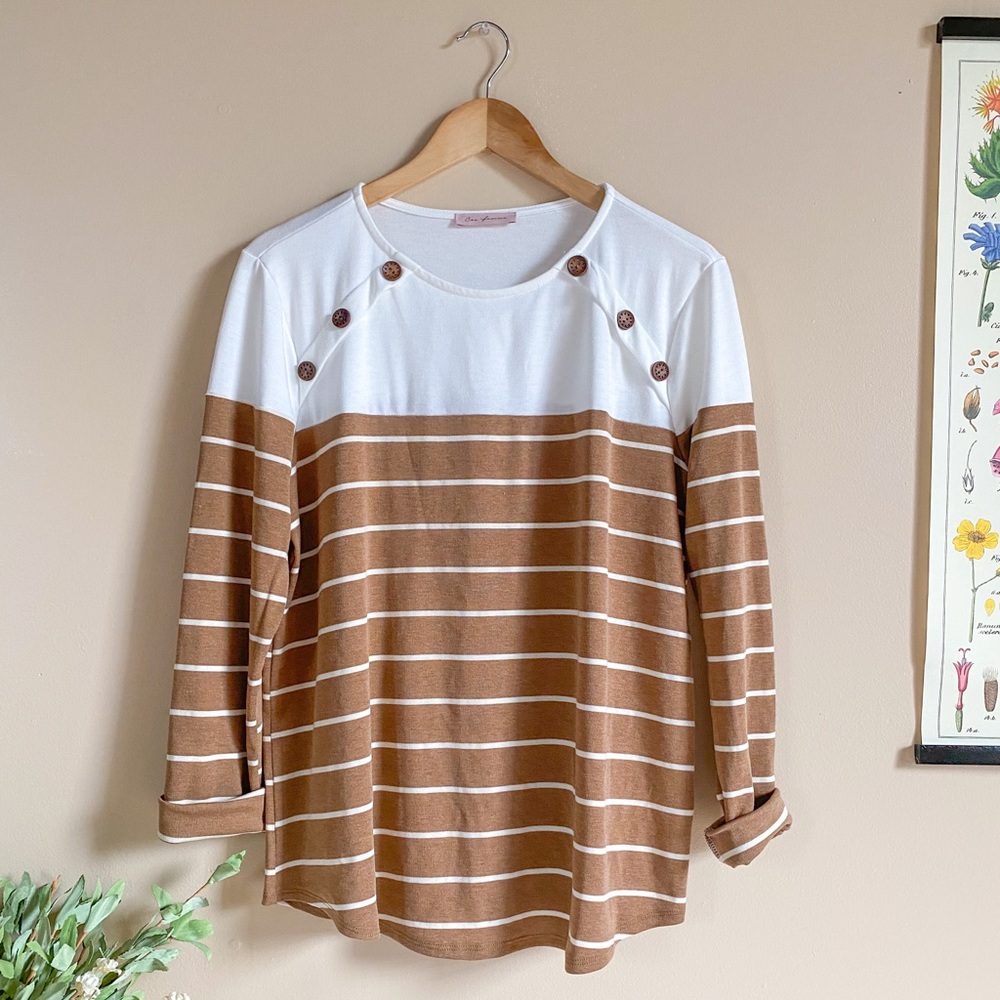 Maple Button Detail Top